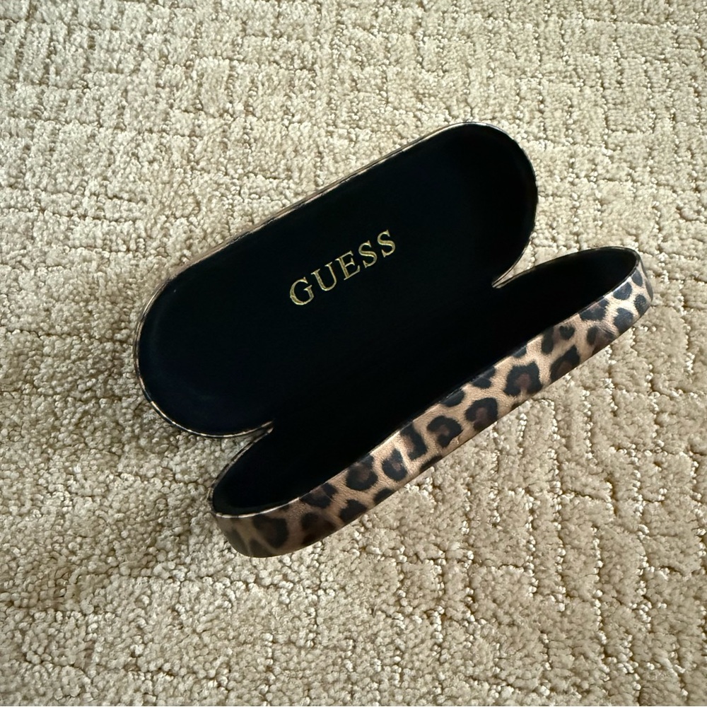 Leopard Glasses Case - Picture 2 of 4
